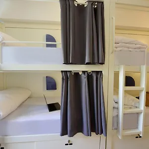 Albergue Room00